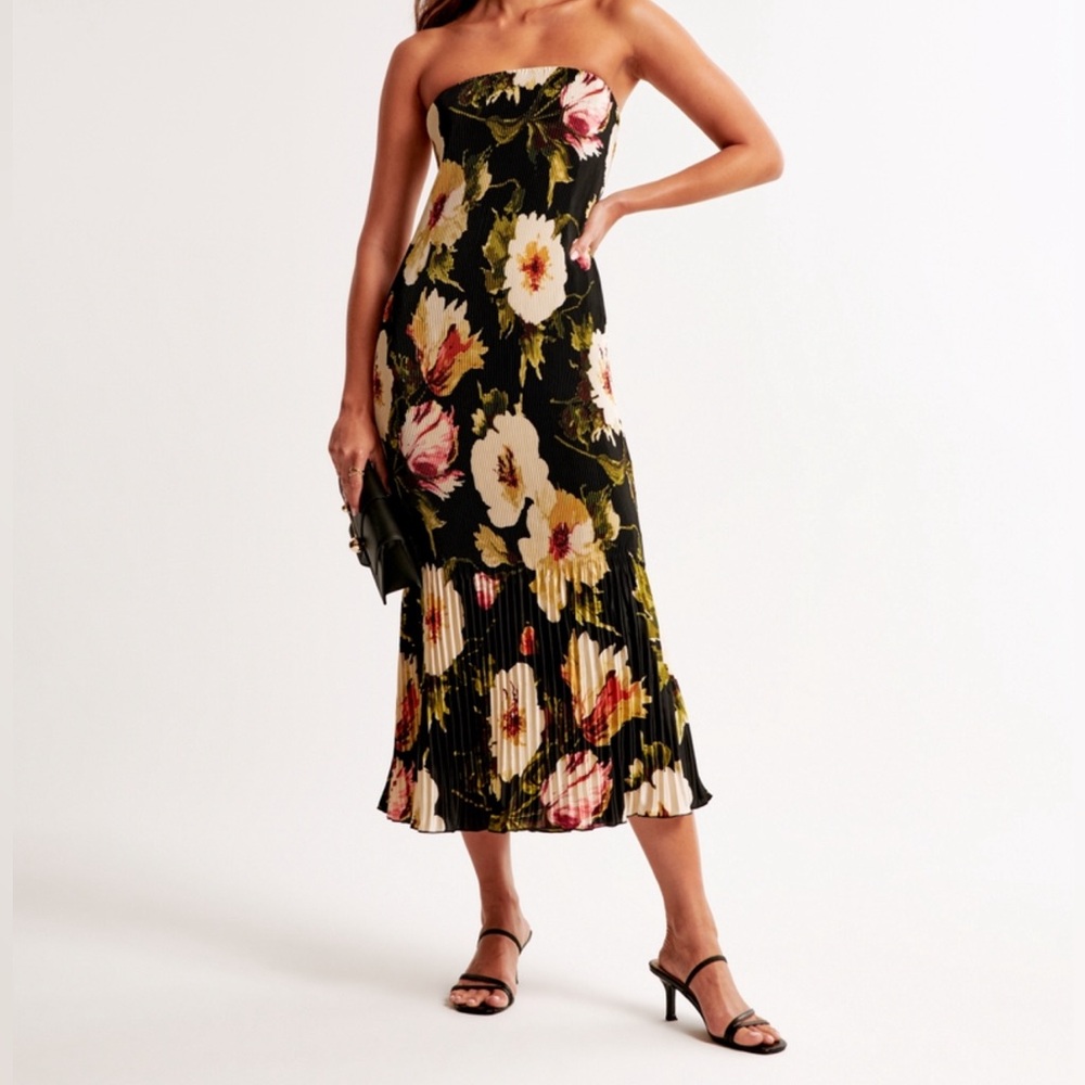NWT Abercrombie & Fitch Pleated Dress